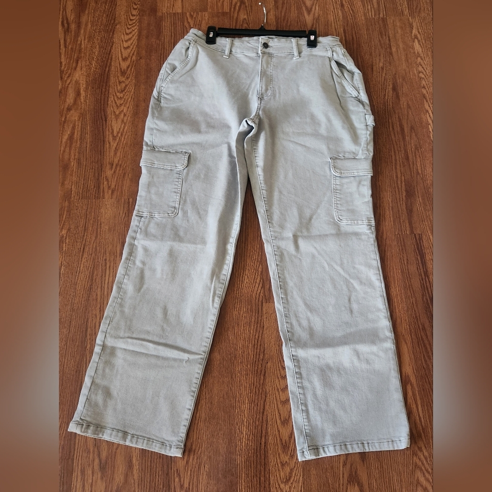 LuLaRoe Women's Light Gray Cargo Pants
